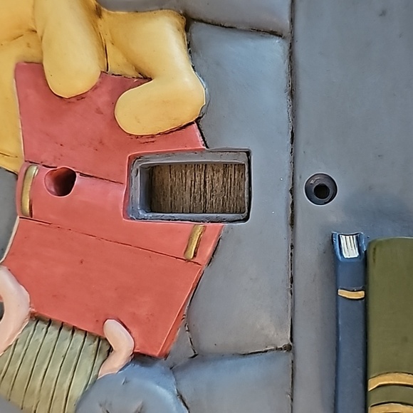 MICHAEL & CO Classic Pooh Ceramic Light Switch Cover - Picture 2 of 6